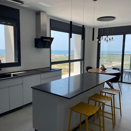 #דירת יוקרה על הים Sunset Beach Apartment# Givat Olga ภายนอก รูปภาพ